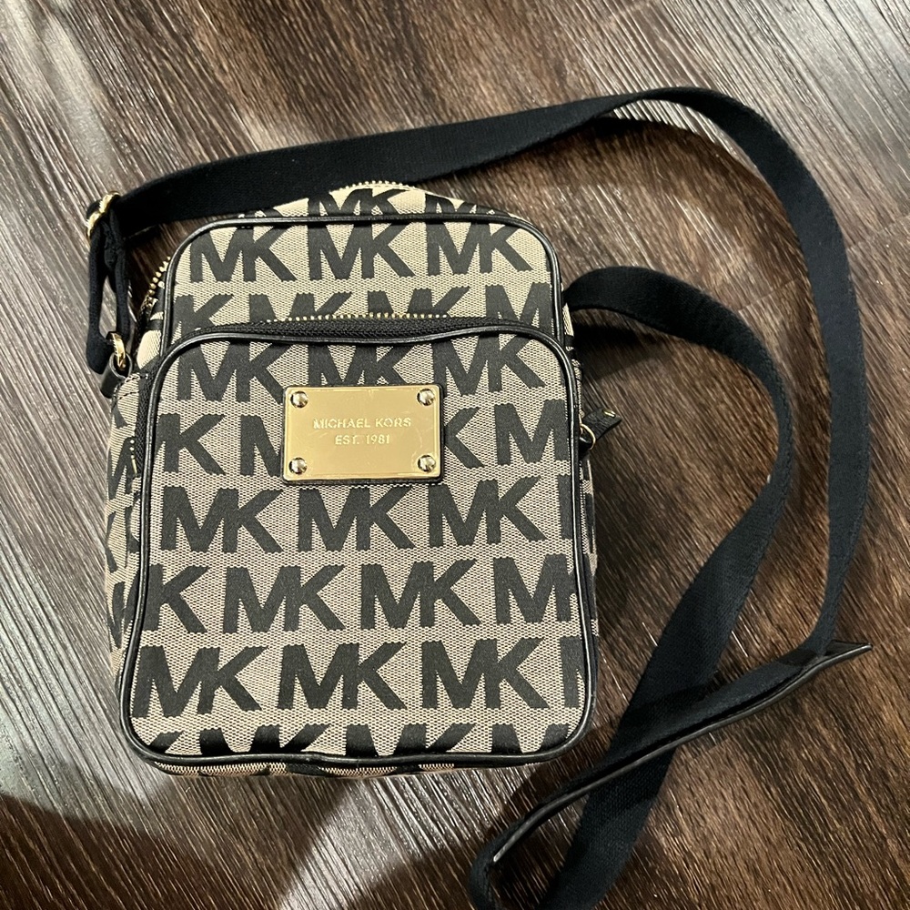 Michael Kors Crossbody